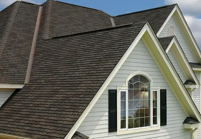 Steep shingled roof on a Northern Ohio home